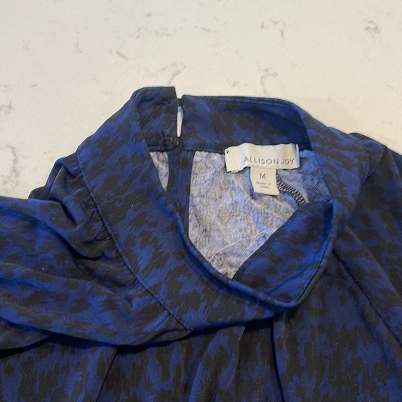 Allison Joy Womens Top Black/Blue Cheetah Design Size Medium - Picture 2 of 4